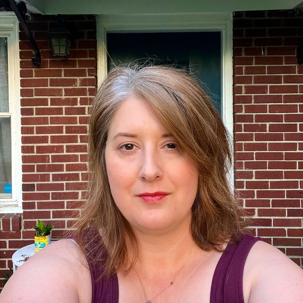 Meet your Posher, Caroline